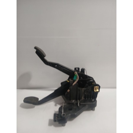 Recambio de pedalera para peugeot 407 (6d_) 2.0 hdi 135 (6drhrh, 6drhre, 6drhrg, 6drhrj) referencia OEM IAM 450038  