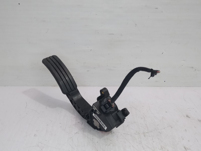 Recambio de pedal acelerador para renault scenic iii bose edition referencia OEM IAM 180020024R  