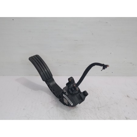 Recambio de pedal acelerador para renault scenic iii bose edition referencia OEM IAM 180020024R  