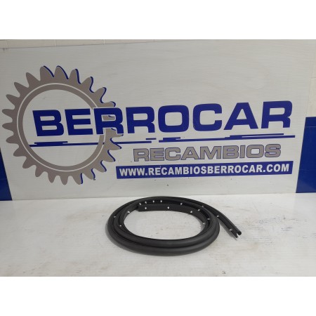 Recambio de goma contorno para peugeot 301 referencia OEM IAM 9675587380  