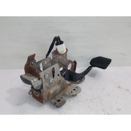 Recambio de pedal freno para renault scenic iii bose edition referencia OEM IAM 465010016R  