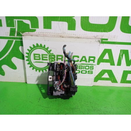 Recambio de caja reles / fusibles para citroën c4 grand picasso exclusive referencia OEM IAM 9664705880  