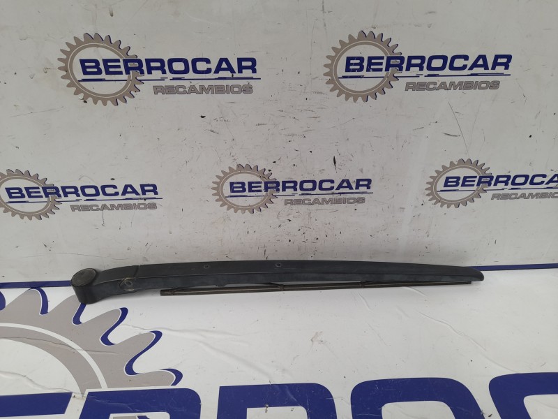 Recambio de brazo limpia trasero para land rover discovery 4 referencia OEM IAM T729F6H  