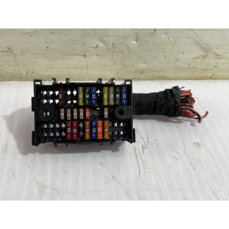 Recambio de caja reles / fusibles para skoda yeti active referencia OEM IAM 7H0937617  