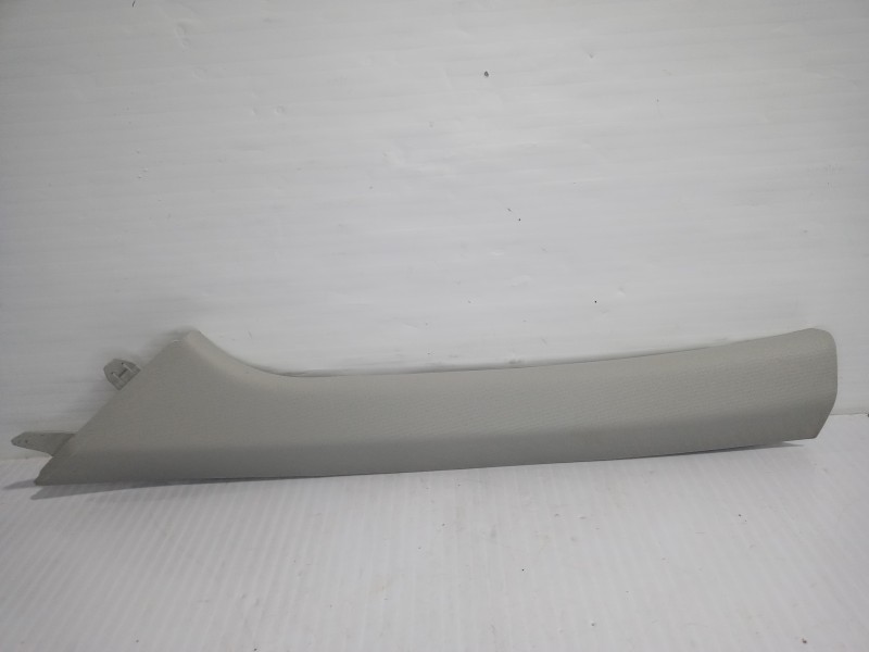 Recambio de moldura izquierda para hyundai i20 (bc3) essence mild-hybrid referencia OEM IAM 85811-Q0000  