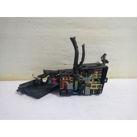Recambio de caja reles / fusibles para ford focus lim. (cb4) business referencia OEM IAM 318789120  
