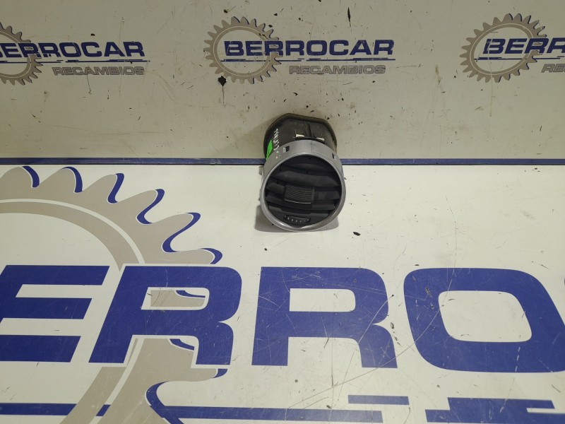 Recambio de rejilla aireadora para seat exeo berlina (3r2) 2.0 tdi referencia OEM IAM 3R0820902  