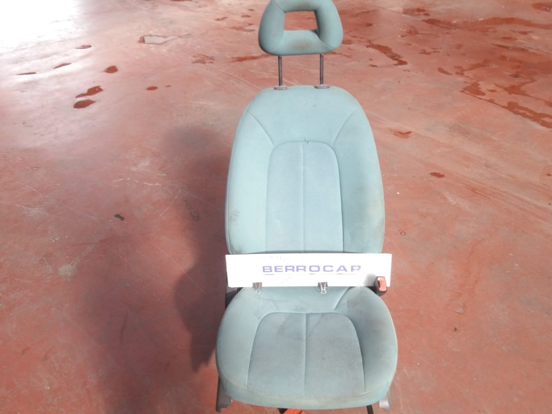 Recambio de asiento delantero derecho para mercedes-benz clase a (w168) 1.4 cat referencia OEM IAM A1689100122  