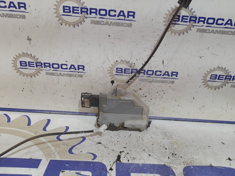 Recambio de cerradura puerta trasera izquierda para peugeot 5008 2.0 blue-hdi fap referencia OEM IAM 732302  