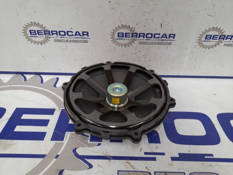 Recambio de altavoz para land rover discovery 4 referencia OEM IAM BH2218808CA  