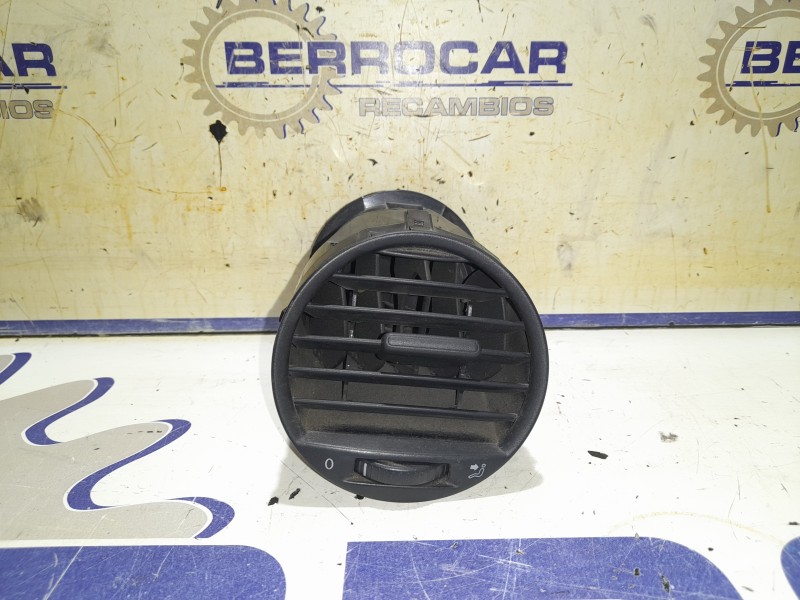 Recambio de rejilla aireadora para volkswagen caddy ka/kb (2k) 1.9 tdi referencia OEM IAM 2K0819703B  