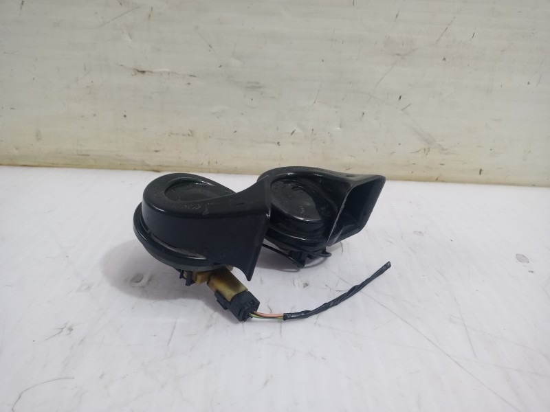 Recambio de claxon para peugeot 508 allure referencia OEM IAM 703881157  