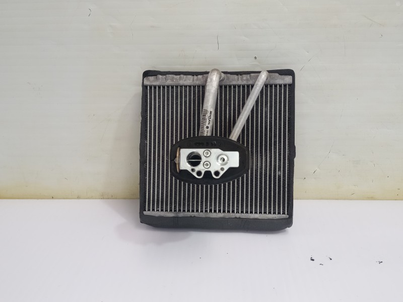 Recambio de evaporador aire acondicionado para volkswagen polo (6c1) advance bluemotion referencia OEM IAM 6C0820103  