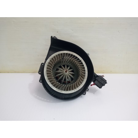 Recambio de motor calefaccion para volkswagen polo (6c1) advance bluemotion referencia OEM IAM 6R1819015  