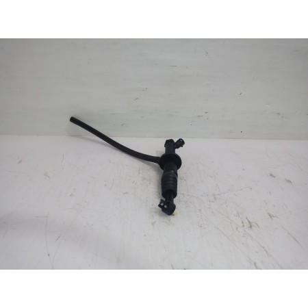 Recambio de bombin embrague para renault scenic iii bose edition referencia OEM IAM 306101808R  