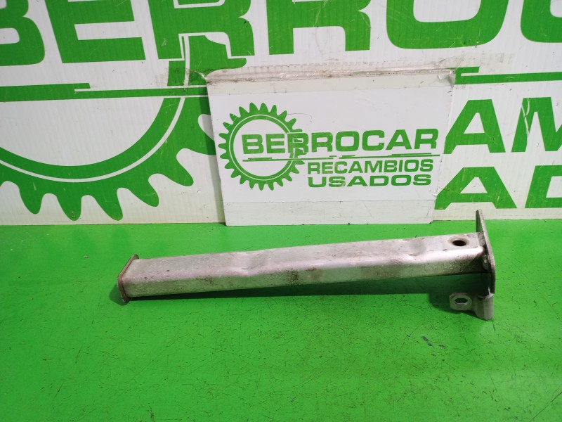 Recambio de puntera delantera derecha de paragolpes para citroën c4 grand picasso exclusive referencia OEM IAM 350886  