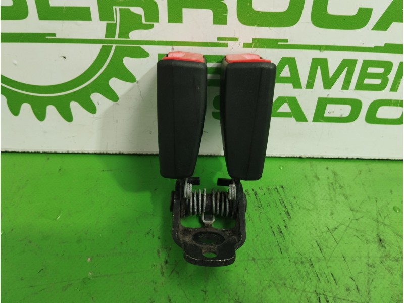 Recambio de enganche cinturon para ford focus berlina (cap) 1.6 16v cat referencia OEM IAM 1790511  