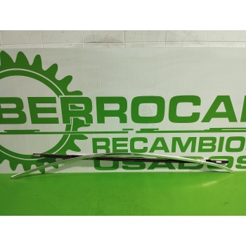 Recambio de embellecedor puerta para opel insignia berlina 2.0 cdti cat referencia OEM IAM 13228108 / 13228511  