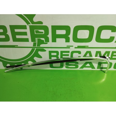 Recambio de embellecedor puerta para opel insignia berlina 2.0 cdti cat referencia OEM IAM 23129910  