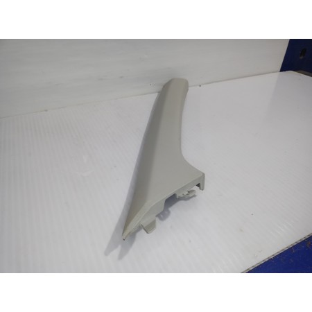 Recambio de moldura derecha para hyundai i20 (bc3) essence mild-hybrid referencia OEM IAM 85821-Q0000  