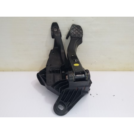 Recambio de pedal freno para volkswagen polo (6c1) advance bluemotion referencia OEM IAM 6R1721060  