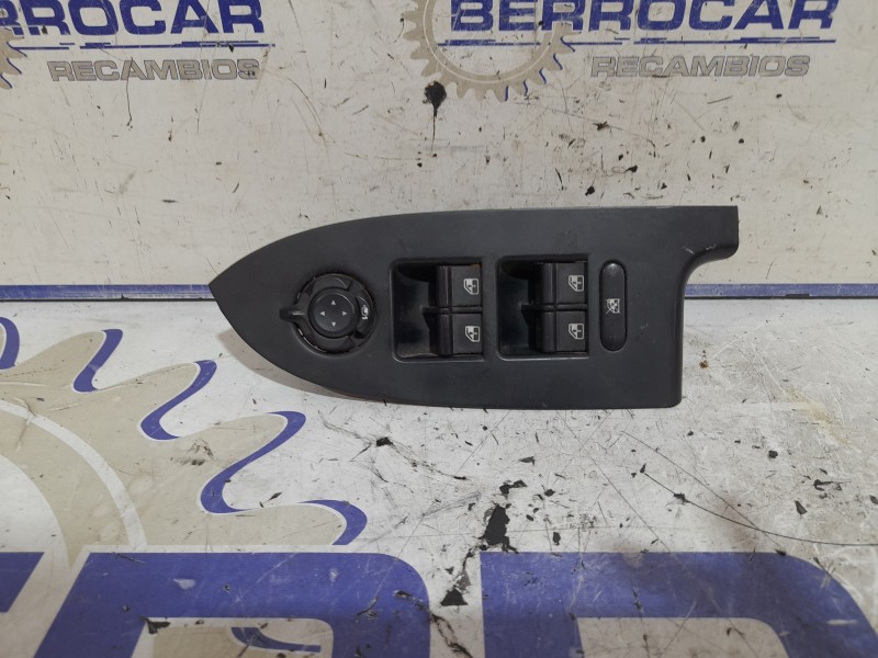 Recambio de mando elevalunas delantero izquierdo para alfa romeo giulietta (191) referencia OEM IAM 156094780  