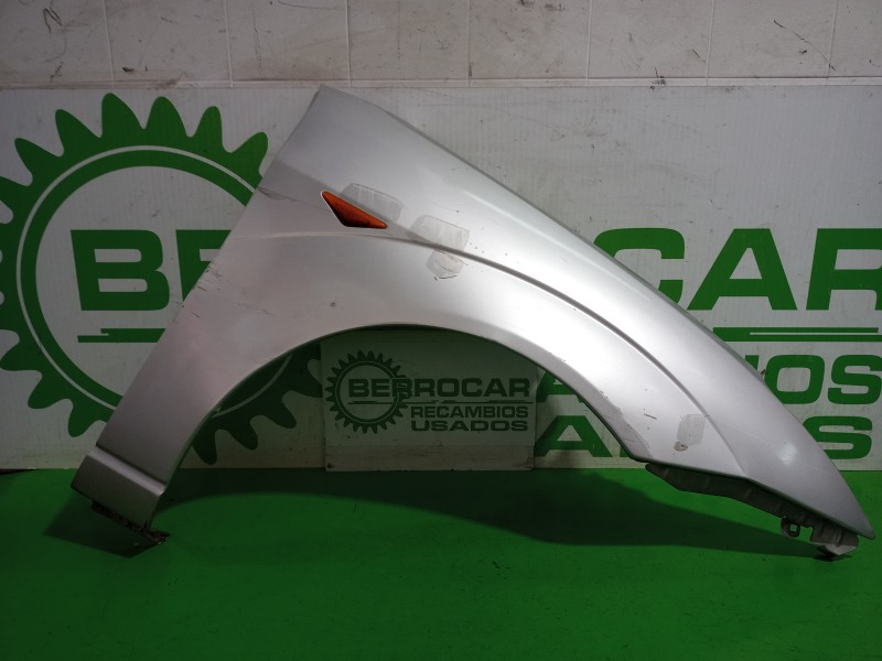 Recambio de aleta delantera derecha para ford focus berlina (cak) trend referencia OEM IAM 1350731  