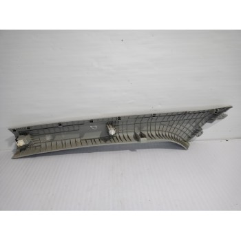 Recambio de moldura derecha para hyundai i20 (bc3) essence mild-hybrid referencia OEM IAM 85821-Q0000  