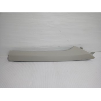 Recambio de moldura derecha para hyundai i20 (bc3) essence mild-hybrid referencia OEM IAM 85821-Q0000  