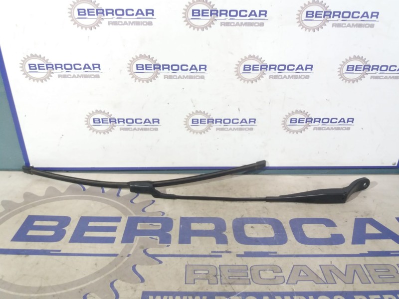 Recambio de brazo limpia delantero izquierdo para peugeot 208 1.6 blue-hdi fap referencia OEM IAM 9673291980  