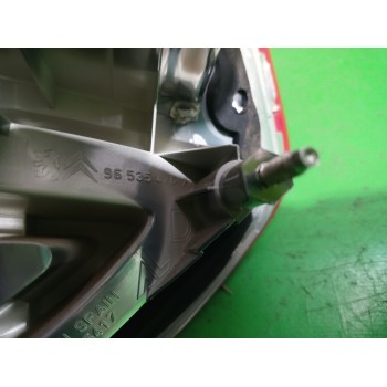 Recambio de piloto trasero derecho interior para citroën c4 grand picasso exclusive referencia OEM IAM 9653547677  