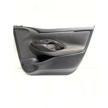 GUARNECIDO PUERTA DELANTERA DERECHA 67610K0100 