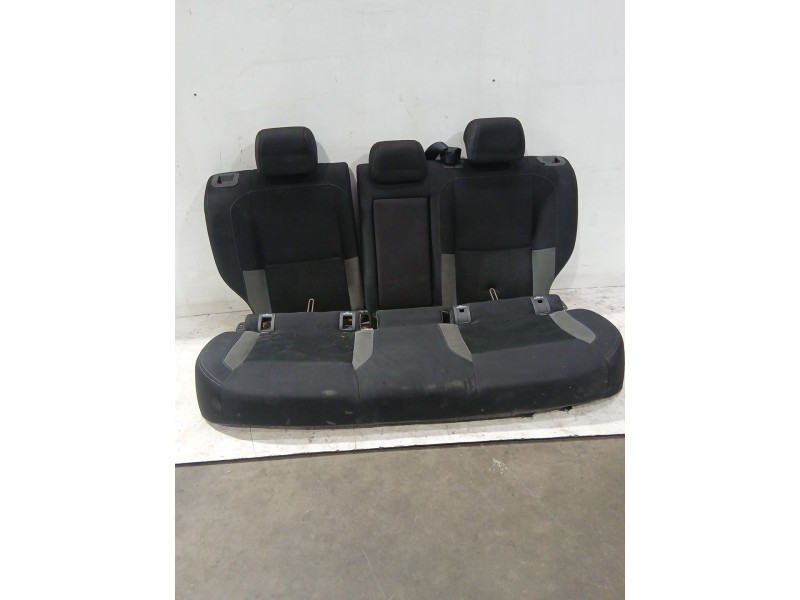 Recambio de asientos traseros para nissan qashqai ii (j11, j11_) 1.5 dci referencia OEM IAM 864304EA0A  