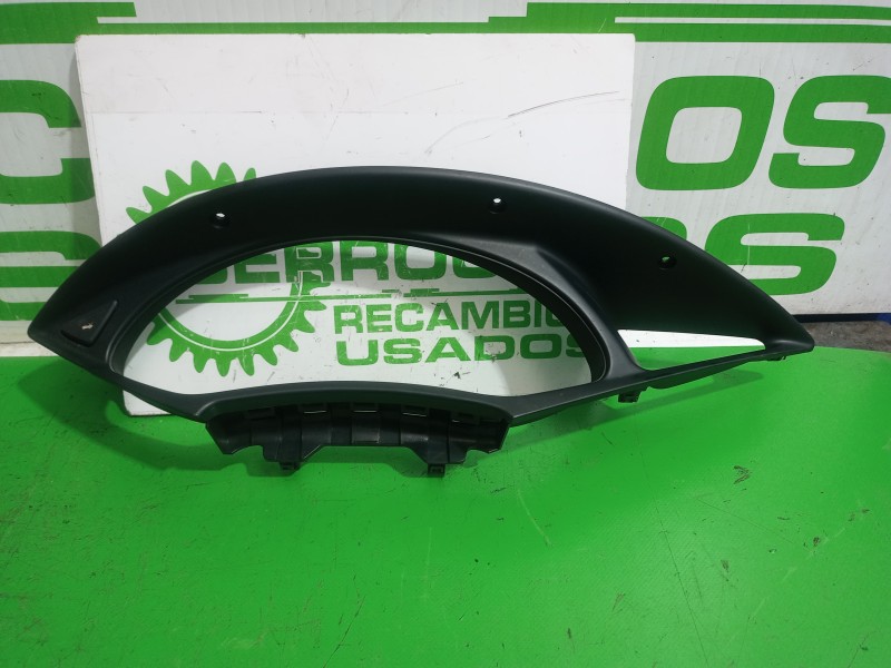 Recambio de moldura para ford focus berlina (cak) ambiente referencia OEM IAM 98AB10A894AG  