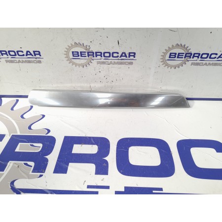 Recambio de moldura lateral para land rover range rover sport referencia OEM IAM AH3226656BDW  