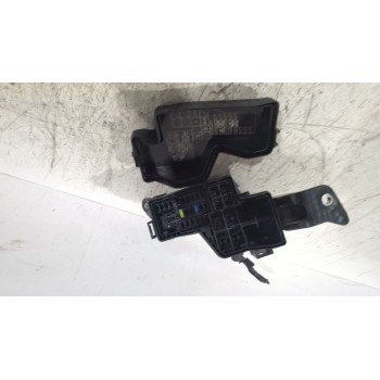 CAJA RELES / FUSIBLES 826620D710A 