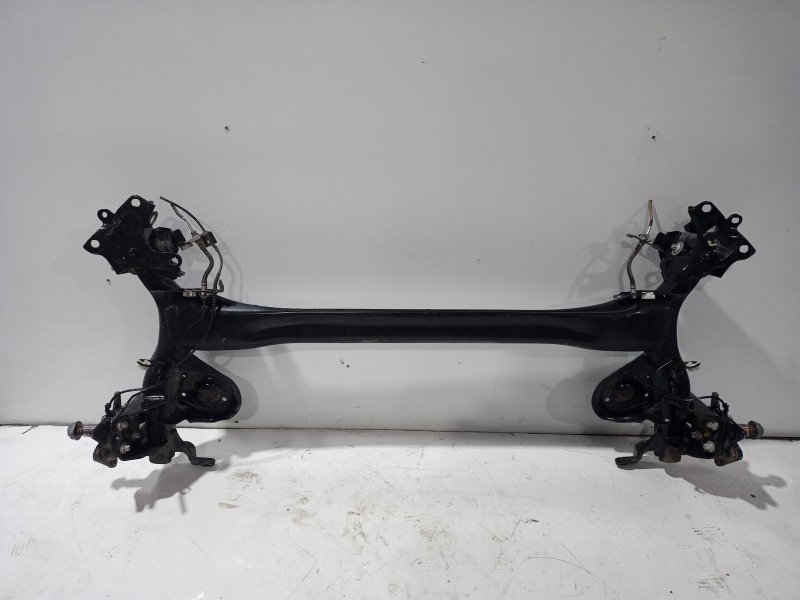 Recambio de puente trasero para renault scenic iii bose edition referencia OEM IAM 555017050R  
