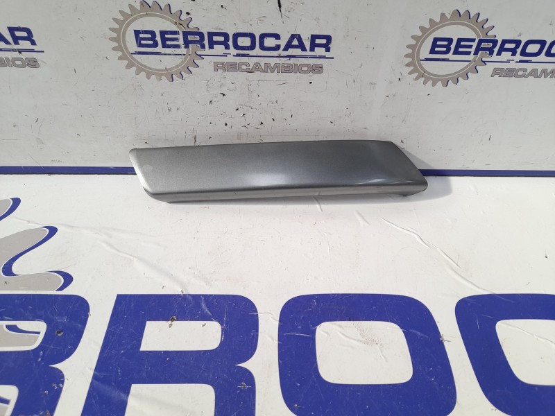 Recambio de moldura lateral para land rover range rover sport referencia OEM IAM EJE500121XXX  
