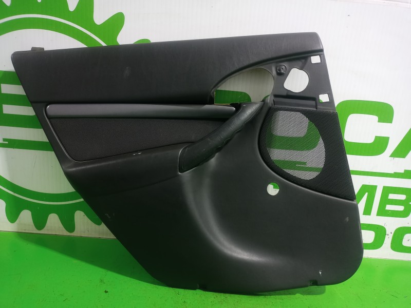 Recambio de guarnecido puerta trasera izquierda para ford focus berlina (cak) ambiente referencia OEM IAM 98ABA27407  