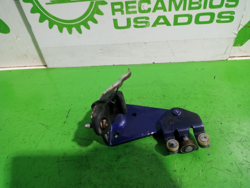 Recambio de bisagras para nissan serena (c23m) 2.3 lx diesel referencia OEM IAM 824200C300  