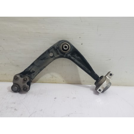 Recambio de brazo suspension inferior delantero derecho para peugeot 508 allure referencia OEM IAM 7AAA11  