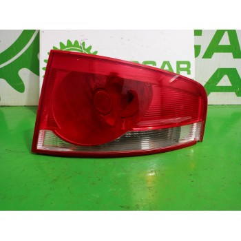 PILOTO TRASERO DERECHO 5P8945096A 