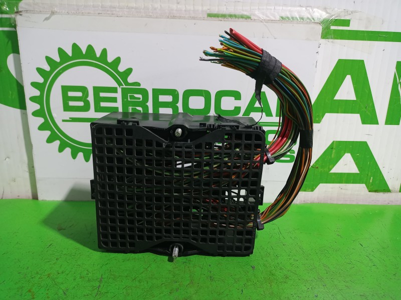 Recambio de caja reles / fusibles para ford fiesta (cbk) ambiente referencia OEM IAM 2S6T14401  
