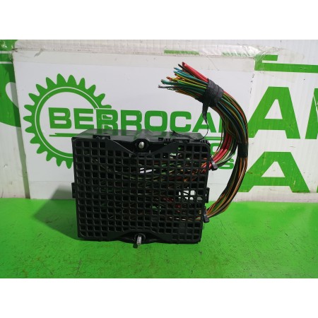 Recambio de caja reles / fusibles para ford fiesta (cbk) ambiente referencia OEM IAM 2S6T14401  
