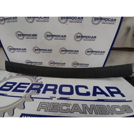 Recambio de molduras traseras para land rover range rover sport referencia OEM IAM D0E000021XXX  