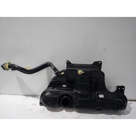 Recambio de deposito combustible para renault scenic iii bose edition referencia OEM IAM 8200784324  