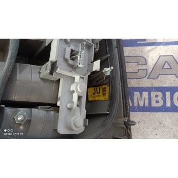 Recambio de piloto trasero izquierdo para opel vectra c berlina referencia OEM IAM 13131001  