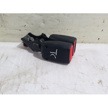 ENGANCHE CINTURON TRASERO CENTRAL 898302Y2009P 