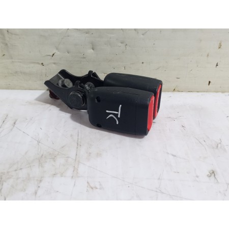 Recambio de enganche cinturon trasero central para hyundai ix35 (lm, el, elh) 2.0 crdi 4wd referencia OEM IAM 898302Y2009P  