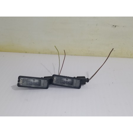 Recambio de piloto matricula para volkswagen polo (6c1) advance bluemotion referencia OEM IAM 1K8943021  